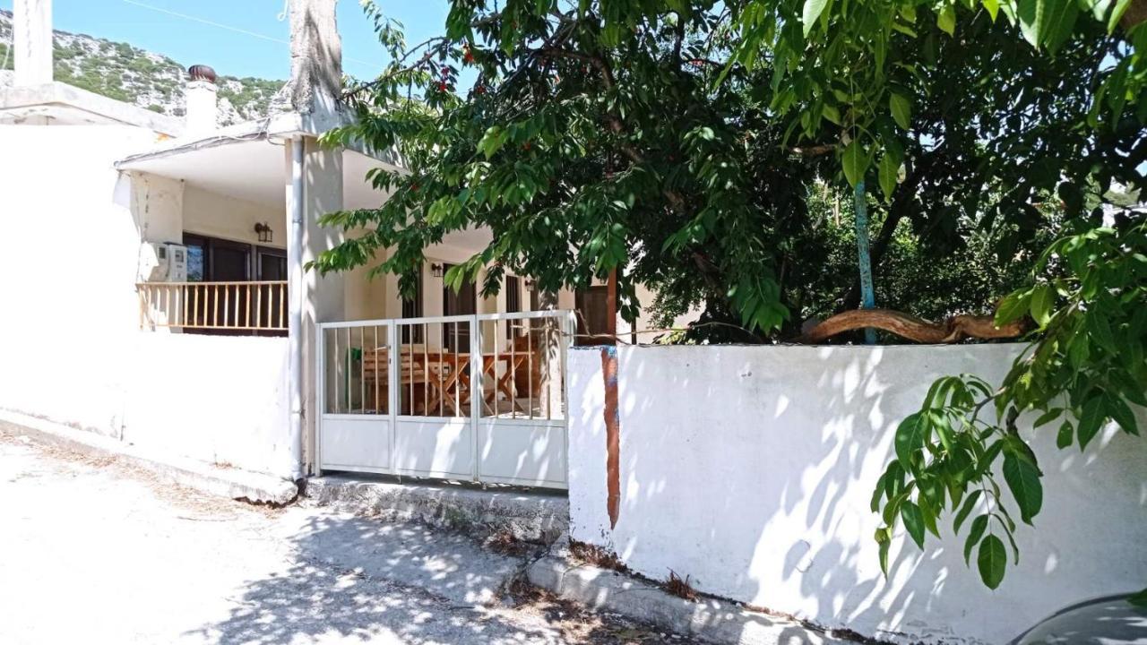 Villatzer - Traditional House With Fireplace And Garden Tzermiadon ภายนอก รูปภาพ